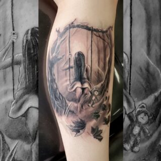Here's a cute and creepy one by Justin. Parts of this are healed and some fresh in this photo.

@Jukzta #NightfallGallery #ChampaignUrbana #blackandgreytattoo #CUtattoo #blackandgray #Chambana #darkart #keepitcreepy #Jukzta